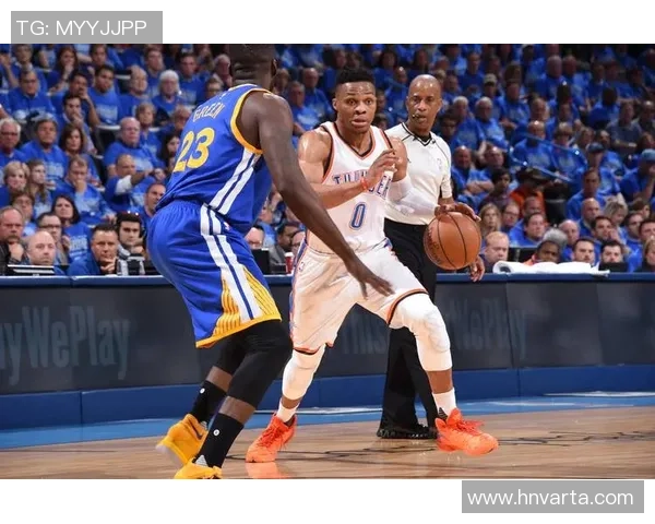 雷霆勇士西决第二场激战回顾球星表现与战术分析全景呈现